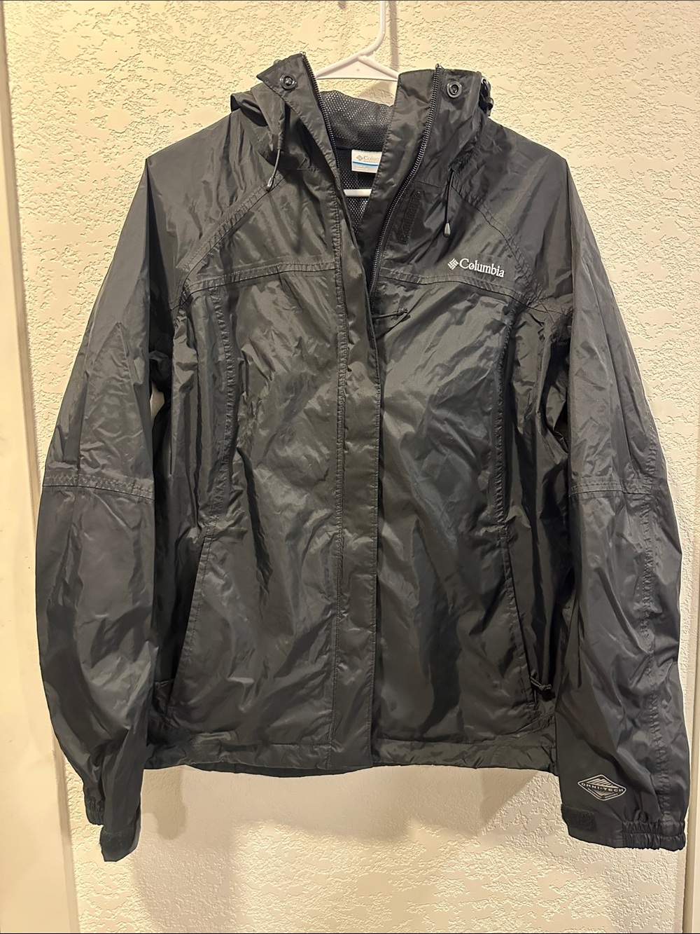 Columbia uniset Black Hooded Ski & Snow Jacket